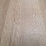 Tavolo design in rovere naturale massello
