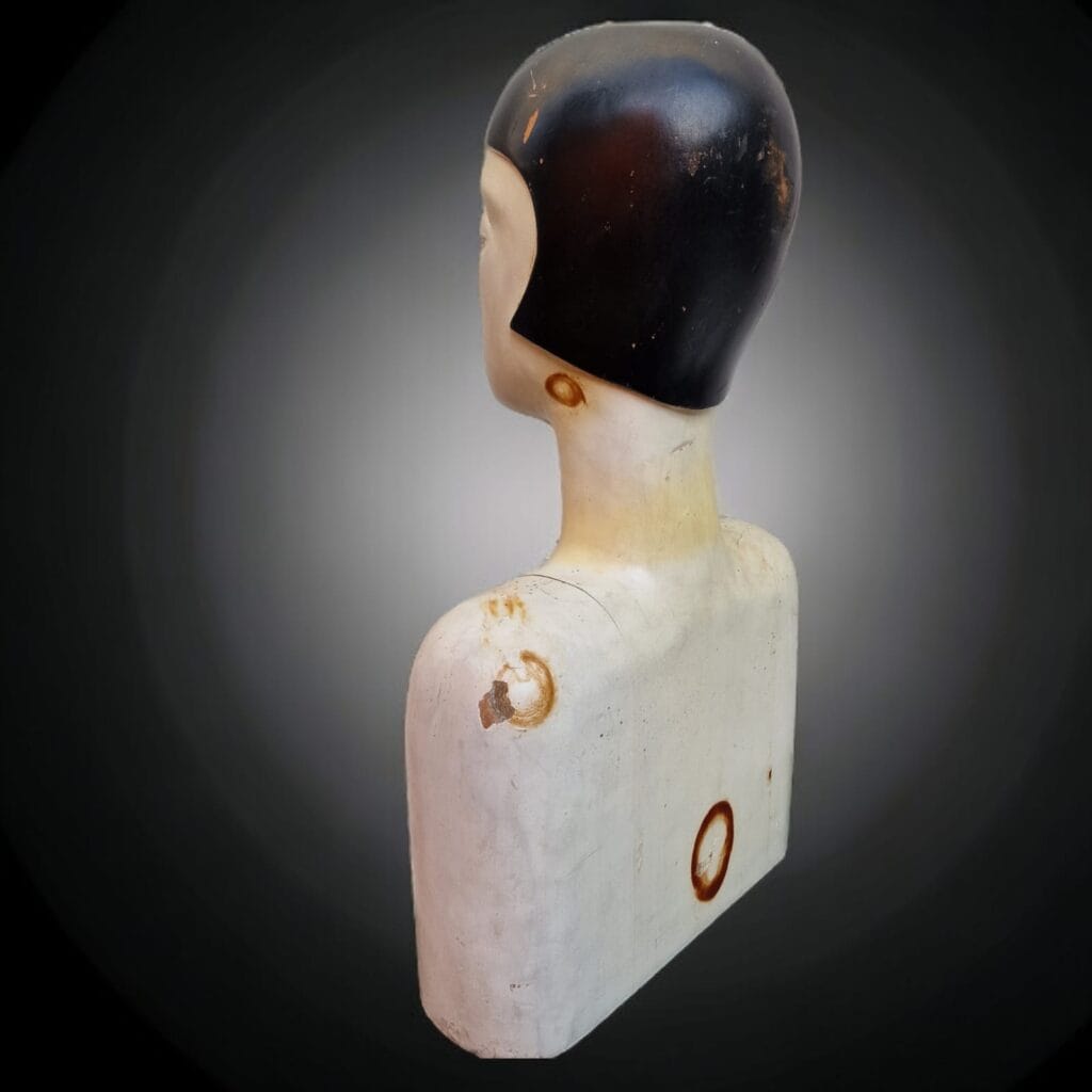 raro manichino in legno laccato