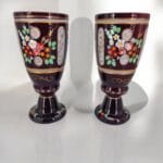 41071.jpg Splendido calice in vetro di Bohemia decorato a mano con motivi floreali e dettagli dorati, perfetto per aggiungere eleganza alla tua tavola.