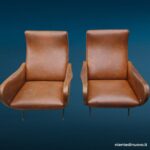 41117_2 Coppia di poltrone Lady vintage in similpelle con piedini in ottone