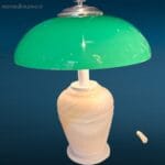 Lampada vintage in vetro con paralume in vetro di Murano verde ministeriale
