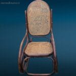 41157_2.jpg Vecchio dondolo stile Thonet in bambù con seduta e schienale in paglia di Vienna