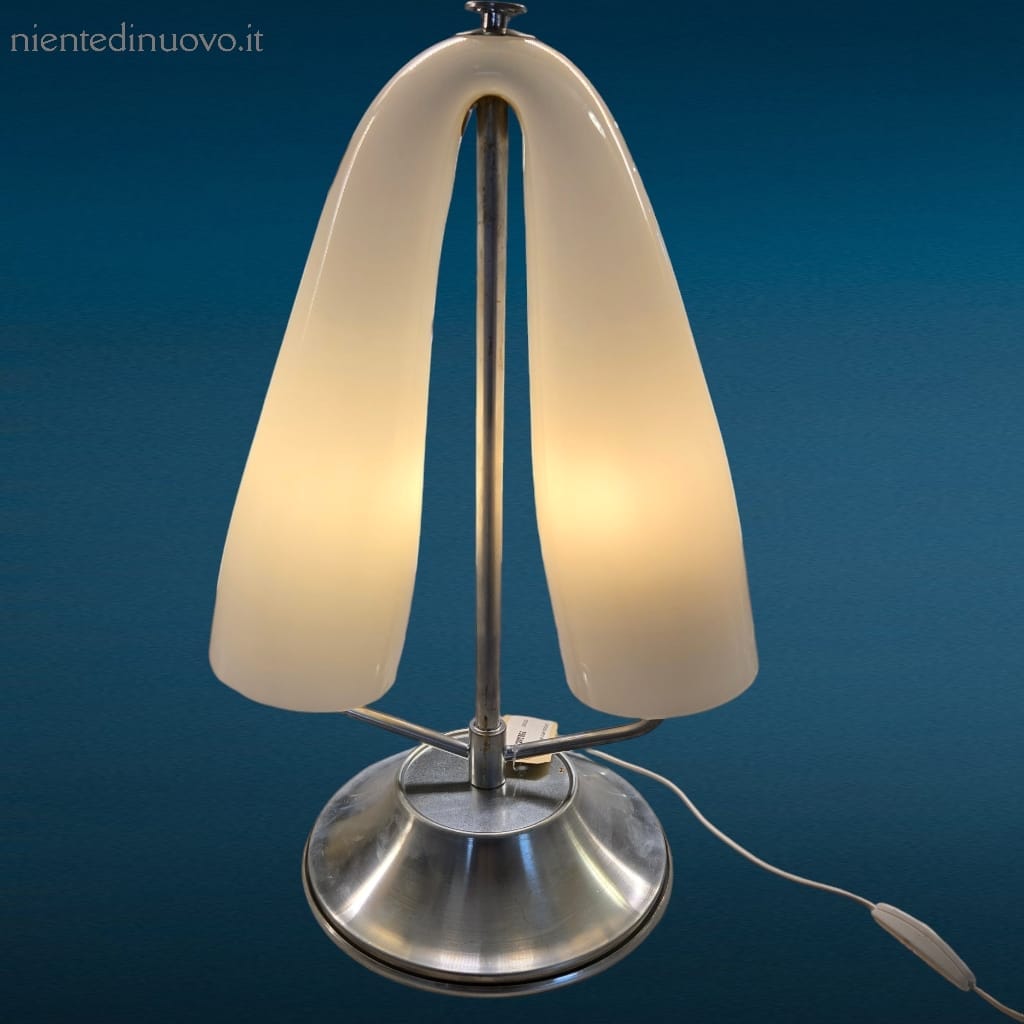 41184_1.jpg Lampada da tavolo design moderno con paralume in vetro di Murano curvo