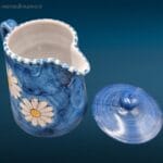 Teiera in ceramica di Vietri firmata V. Pinto, elegante e realizzata a mano.