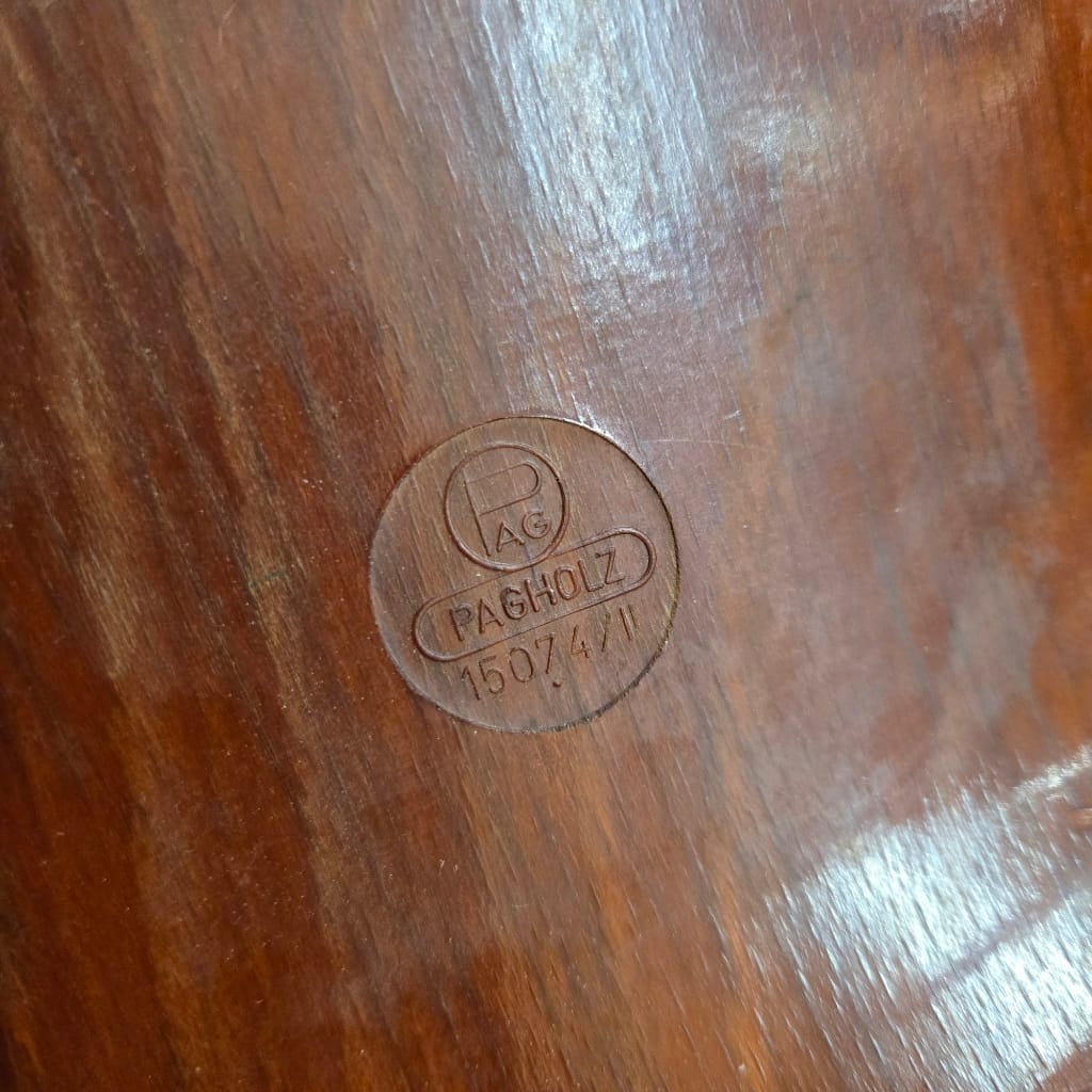 Poltroncina Pagholz vintage leggermente difettata con base regolabile in altezza e design anni ’50.