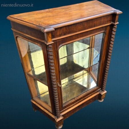 Vetrinetta 1 anta fine 800 con specchio antico e torciglioni decorativi