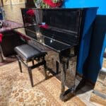 41266_3.jpg Pianoforte verticale Alexander Herrmann con meccanica Renner, mobile nero lucido e panchetta regolabile
