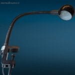 Lampada da tavolo vintage snodabile Stilplast con morsetto, braccio regolabile e design italiano.