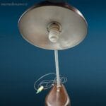 41280_2.jpg Lampada da tavolo ministeriale vintage in metallo marrone anni ‘60 con stelo regolabile e base appesantita.