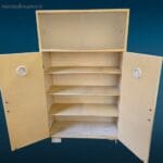 41283_3.jpg Dispensa anni 50 in legno con vetri acidati e maniglie in alluminio
