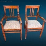 04695_2.jpg coppia di poltroncine in legno imbottite con braccioli e seduta ampia