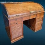 41323.jpg Scrivania roll top a rullo in rovere con serrandine integre e vani capienti