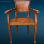 41360_14 poltroncina in legno con braccioli vintage in buone condizioni