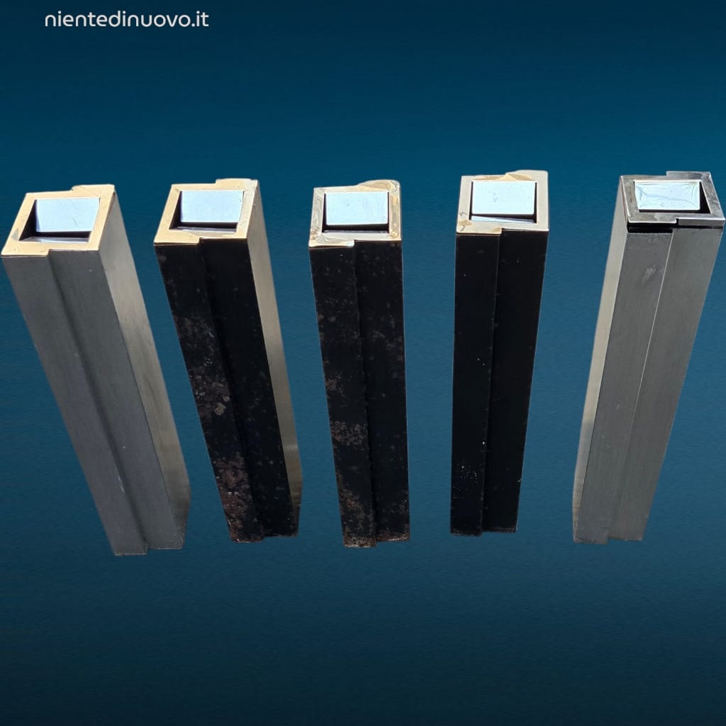 41489.jpg posacenere di design acciaio nero e argento con contenitore interno