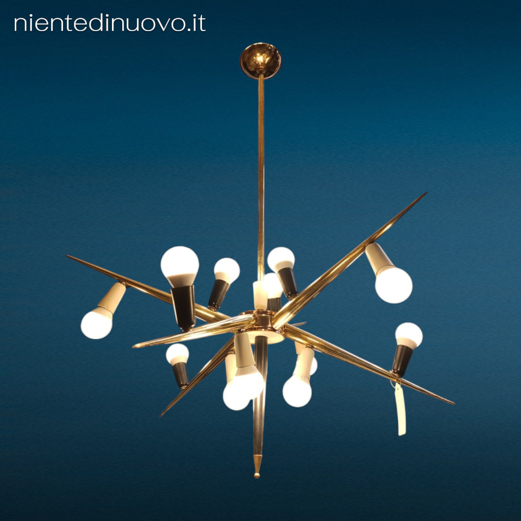 04291_2 lampadario anni 50, stilnovo originale, illuminazione vintage, lampadario design italiano, lampadario ottone nero, lampadario 12 luci, modernariato, lampade d’epoca,