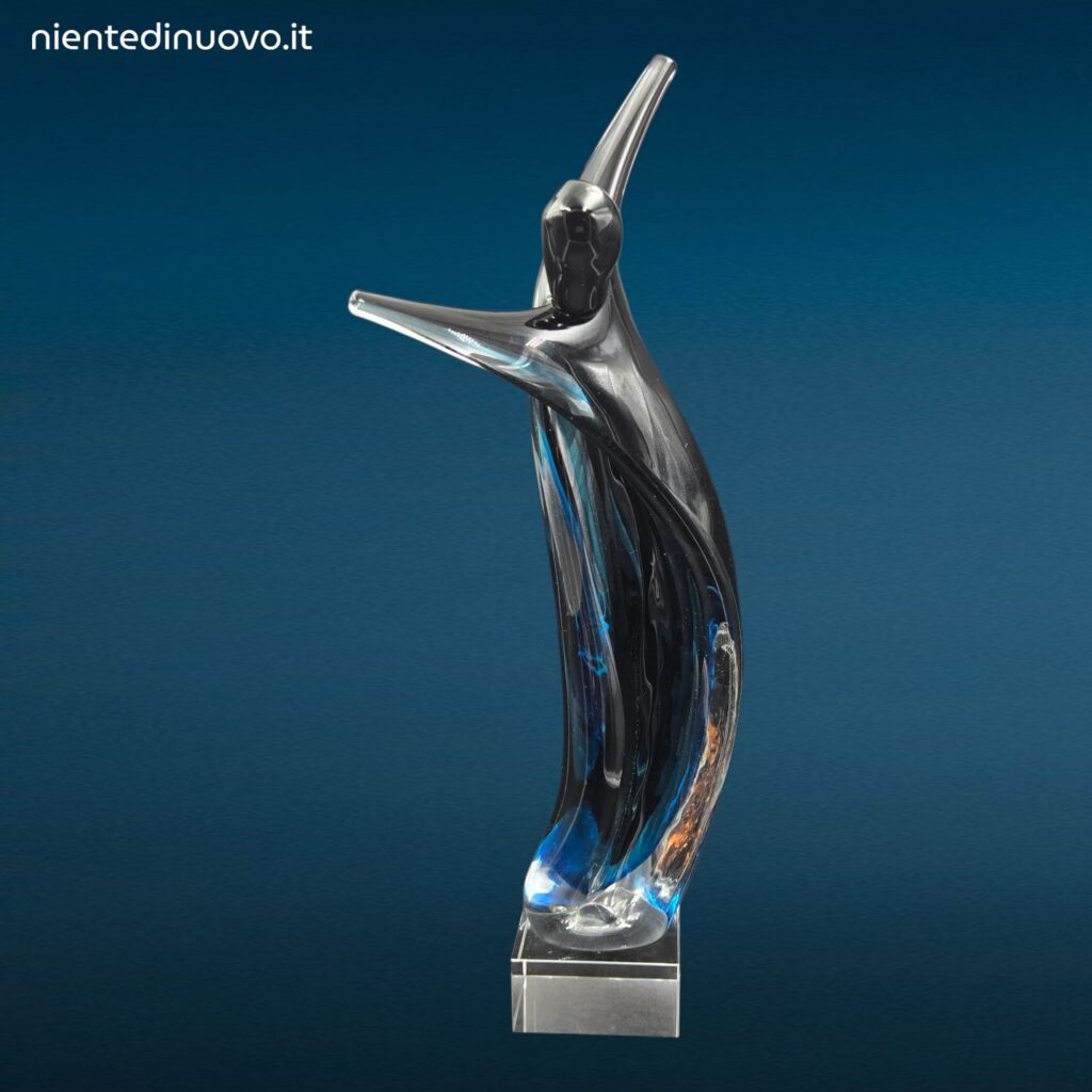 04711.jpg Scultura in Vetro Modernista astratta, con torsione verticale e forma slanciata