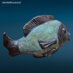 Scultura a forma di pesce in ceramica con rivestimento in vetro craquelé
