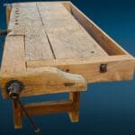 Tavolo da falegname in legno con due morse integrato per lavorazioni artigianali