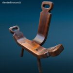 41559_3.jpg Vecchio sgabello da parto spagnolo brutalista a tre piedi in buone condizioni estetiche