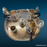 Servizio da tè e caffè argentato Christofle Gallia su vassoio WM Rogers, cinque pezzi