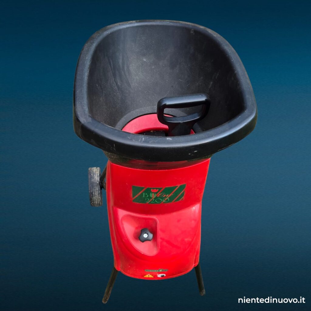 Biotrituratore elettrico da giardino usato poco, funzionante - immagine aggiuntiva 3