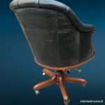 Poltrona Captain Chesterfield in pelle verde con base a rotelle - immagine aggiuntiva 7