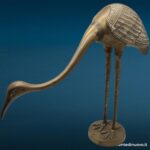 Scultura airone gru in ottone, collo basso - immagine aggiuntiva 6