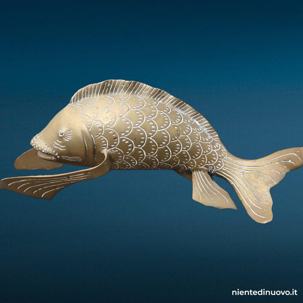 04767.jpg Scultura pesce koi in ottone 32 cm con patina - immagine aggiuntiva 10
